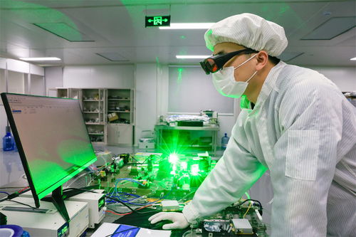 科創(chuàng)驅(qū)動(dòng)發(fā)展 合肥廬陽(yáng)經(jīng)開(kāi)區(qū)企業(yè)研發(fā)技術(shù)領(lǐng)先的大功率超快固體激光器
